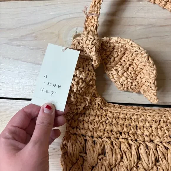 A New Day NWT Women's Straw Woven Tie-Top Shoulder Bag Light Brown Adj Strap - Picture 6 of 8